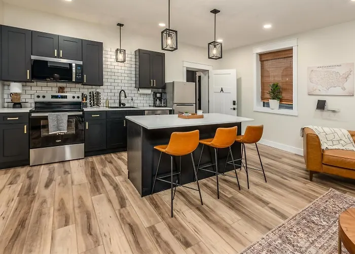 Apartment Stylish 1br Downtown Near Garden Of The Gods