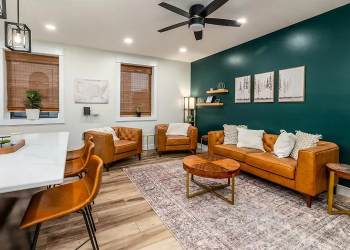 Stylish 1br Downtown Near Garden Of The Gods Apartment Harrisburg