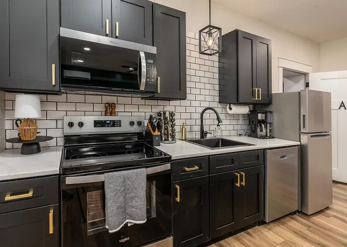 Apartment Stylish 1br Downtown Near Garden Of The Gods
